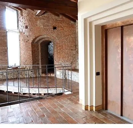 Niviano Castello Oda ve Kahvaltı Larzano