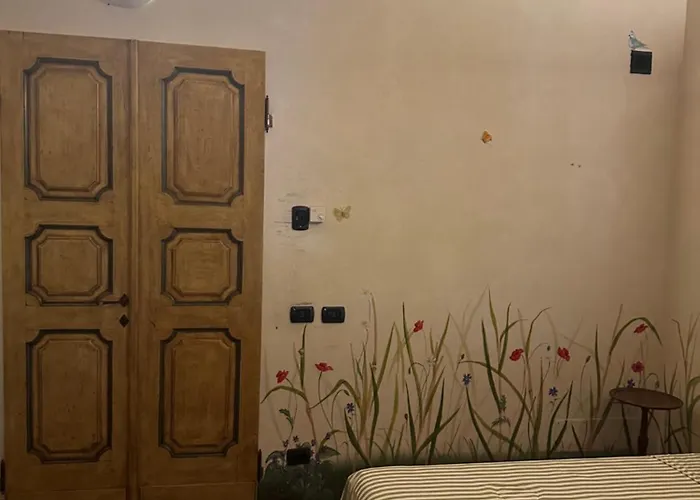 Niviano Castello לינה וארוחת בוקר 3*