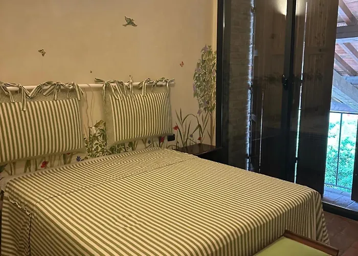 Niviano Castello 住宿加早餐酒店