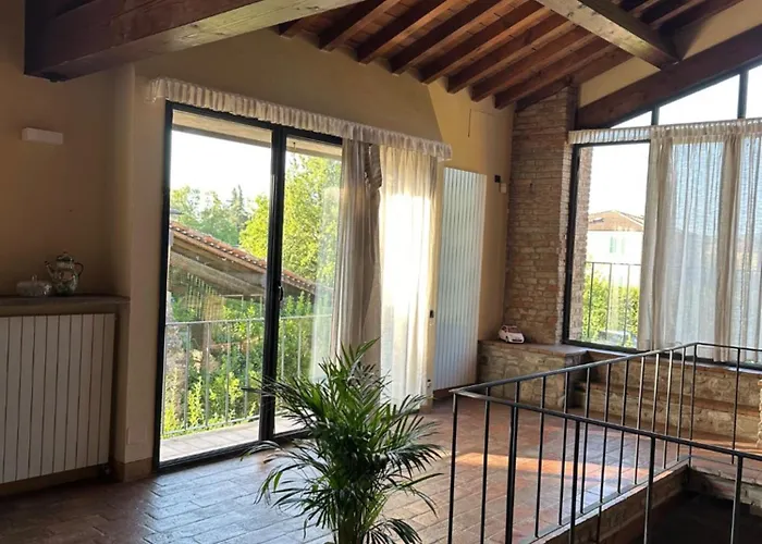 住宿加早餐酒店 Niviano Castello Larzano